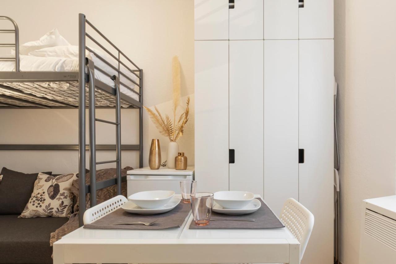 I Host Apartment - Alessi 10 Milan Exterior photo